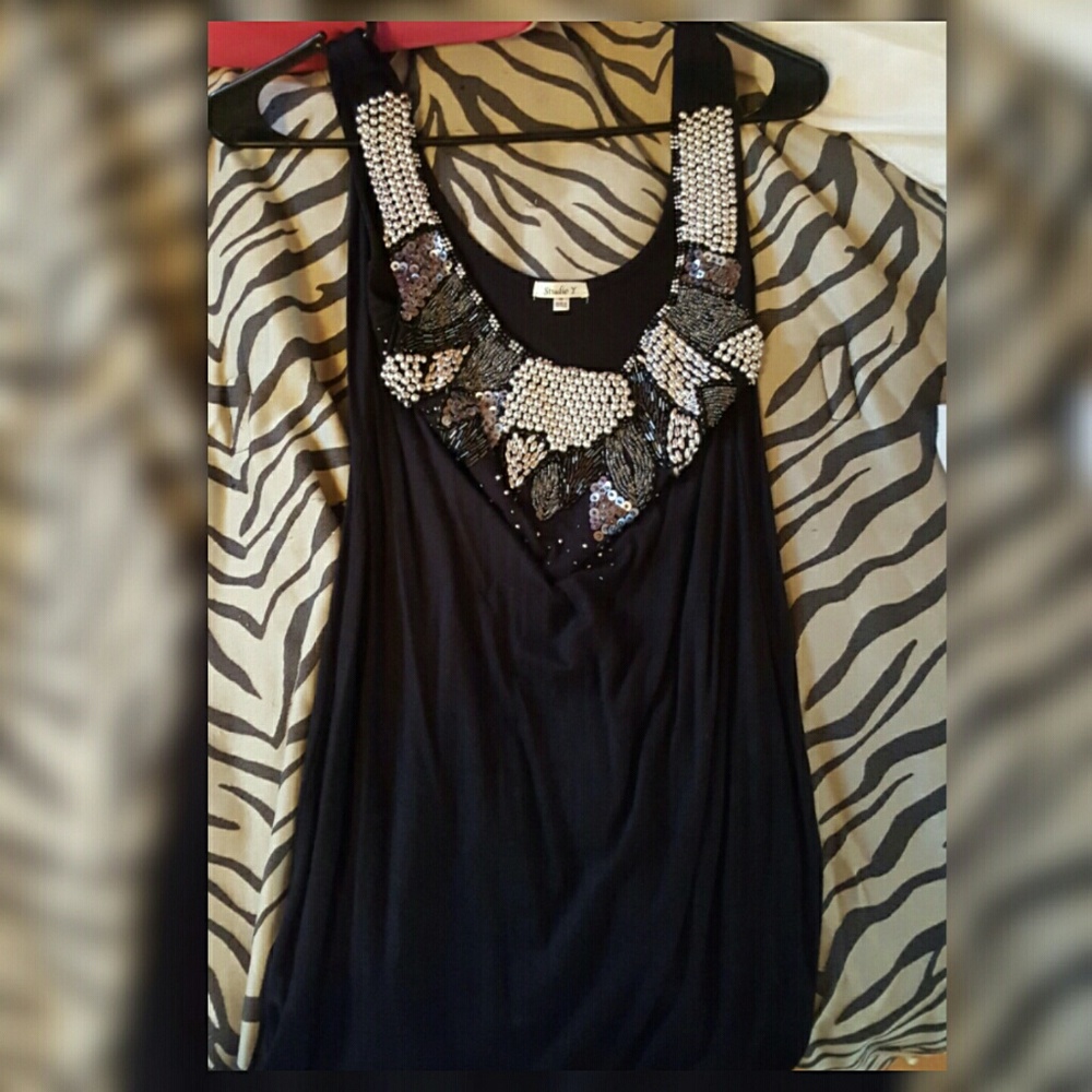 Flowy tank